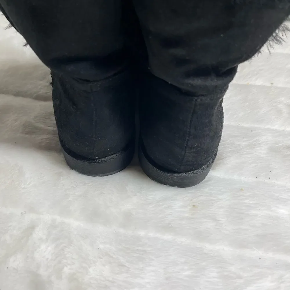 Rock & Candy black faux suede boots .Red rose embroidery faux fur lining SZ10